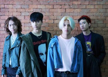 De Flamincoอีก1วงดนตรีที่มาพร้อมกับภาพลักษณ์และดนตรีที่โดดเด่นจากค่ายWhat The Duck