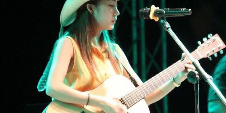 มาพูดคุยกับสาวน้อยมือกีตาร์แนวคันทรี่มีสไตล์ “น้องหลิน”