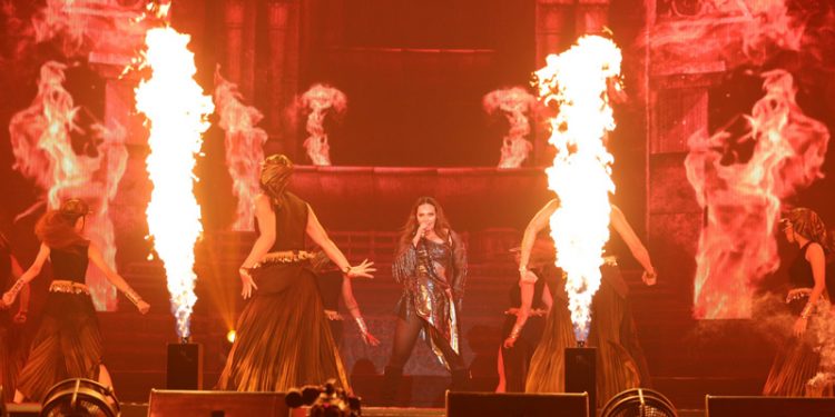 “20 ปี มอส-ทาทา คอนเสิร์ต” มันส์ ซึ้ง ทะลุโลก