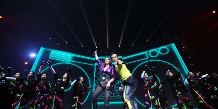 “20 ปี มอส-ทาทา คอนเสิร์ต” มันส์ ซึ้ง ทะลุโลก
