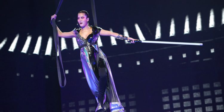 “20 ปี มอส-ทาทา คอนเสิร์ต” มันส์ ซึ้ง ทะลุโลก