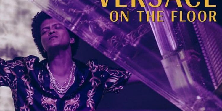 Picking Versace On The Floor : Bruno Mars