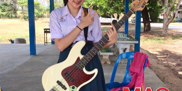 มารู้จักกับ “มือเบส” สายวิทย์ – คณิต “น้องแบ๊ว” จาก โรงเรียนห้วยผึ้งพิทยา จ.กาฬสินธุ์