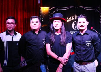 เล็ก Greasy Café เตรียมความพิเศษพบปะแฟน