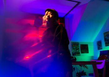 “เปอติ๊ด” ศิลปินสาวสุดซ่าจากค่าย Smallroom 