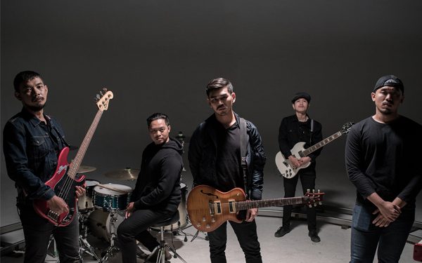 เจ็บแล้วจำคือคน เจ็บแล้วทนคือคน “ไม่มีเงื่อนไข” “สงกรานต์” ส่งแคปชั่นเด็ดสะท้อนความหมายเพลงใหม่