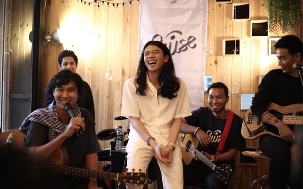 PAUSE ชวนแฟนเพลงมามีทติ้งฟังเรื่องเล่าวันเก่า พร้อมเปิดตัว2ซิงเกิลล่าสุด แทนความคิดถึง