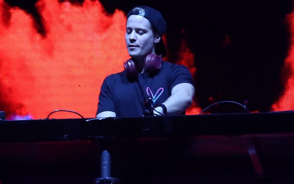 มันส์สุด…ซูเปอร์สตาร์ EDM ระดับโลก “ไคโก” (Kygo) โชว์มันส์สุดตัว โยก โดด ชิว ปะทะโปรดักชั่นเหนืออลังการ ครบรสคอนเสิร์ต EDM ระดับโลก!! ครั้งแรกในไทย