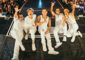 แฟนเพลงฟิน “เดอะ เยอร์ส” เล่นครบ 11 เพลงใหม่ ในอัลบั้ม CRY