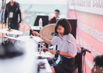 มารู้จักกับ “น้องแจม” มือกลองสาวผมสั้น จากโรงเรียนสตรีนนทบุรี