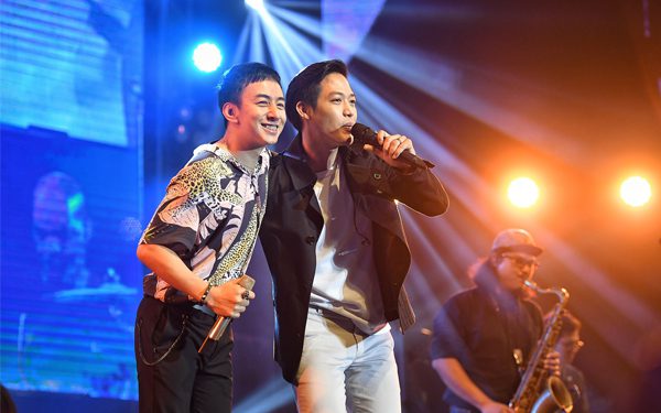 “บี-พีระพัฒน์” แท๊กทีม “ตู่-ภพธร” โชว์ครบรส ขนเพลงรักดวลสนุกบนเวที “จีเอสบี ว๊าว คอนเสิร์ต”