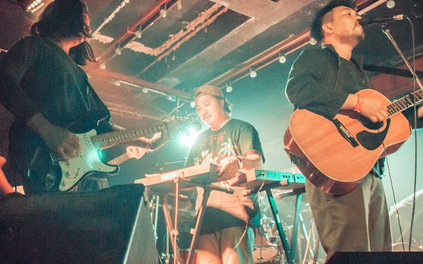 Smallroom ได้ฤกษ์เปิดตัว 2 ศิลปินอินดี้หน้าใหม่ Sunrise, moon bright และ Postbox พร้อมปาร์ตี้เปิดตัวสุดมันส์ยันเที่ยงคืน