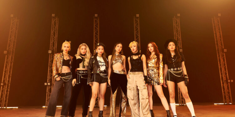 4EVE ปล่อยซิงเกิลใหม่ ‘I Like Boys’ กับลุคสุดเฟียสส ใน Concept Let’s Celebrate