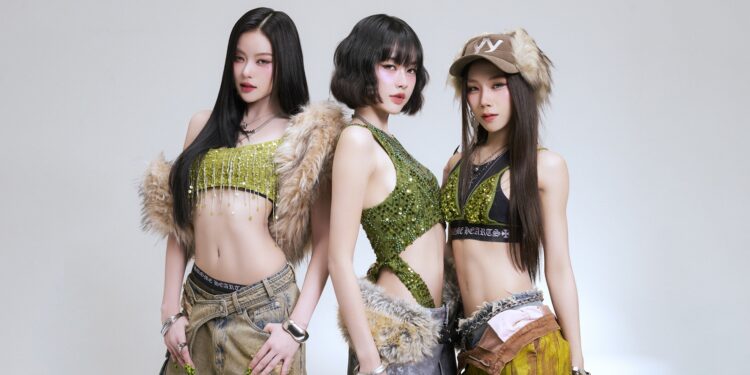 โคตรเท่! โคตรอันตราย! PiXXiE ชวนลิ้มลอง “TOXIQUE” เพลงรักเคลือบยาพิษที่ใครลองก็ถอนตัวไม่ขึ้น