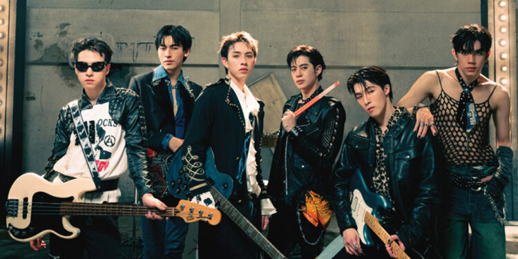 นี่แหละ! ‘PROXIE BAND’ ของจริง … เมื่อ ‘PROXIE’ คว้าเครื่องดนตรีโชว์สด ซิงเกิลใหม่ ‘ดีอยู่แล้ว ที่ต้องลา (I’M GOOD)’