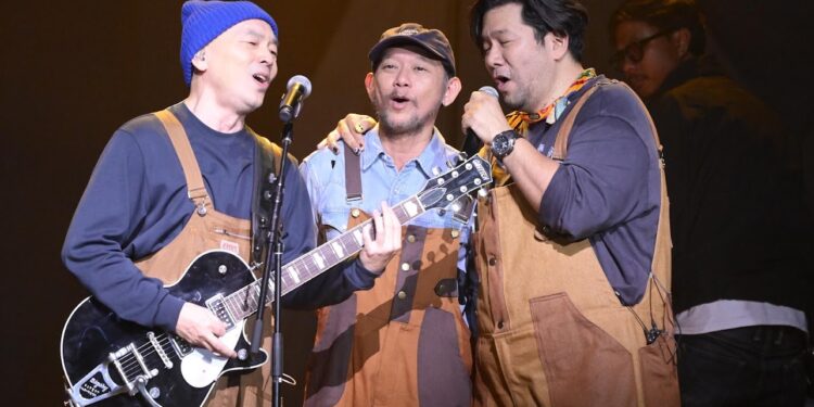 ความสุขล้นเวทีคอนเสิร์ต “ฟรายเดย์ 30 ปี ฉันมีความสุข”